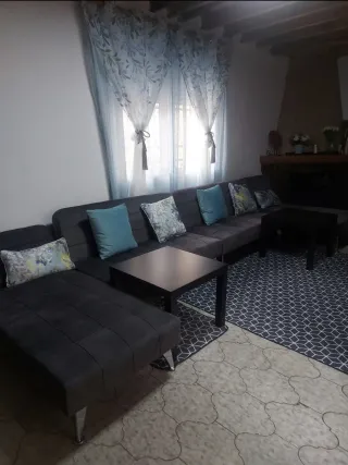 Sofá Cama Chaise Long,cojines, cortinas,mesa,alfom