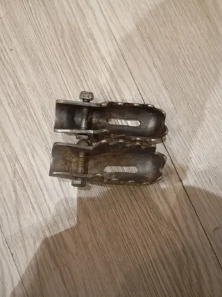 Estriberas Suzuki DR Big 50