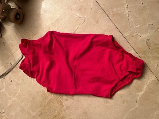 Maillot patinaje artístico rojo y negro