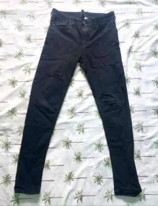 Pantalón negro H&M