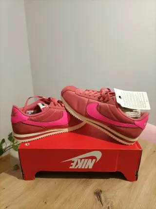 T41 Nike Cortez rosas