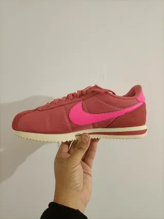 T41 Nike Cortez rosas