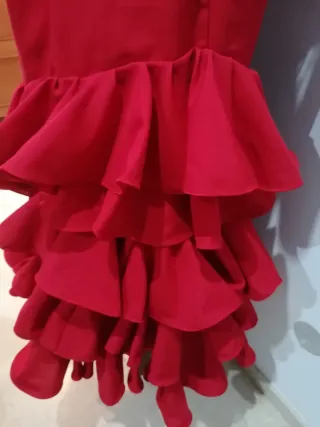 Traje de Flamenca Rojo medidas 90-65-90, largo 150
