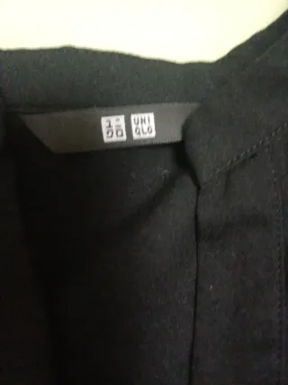 Blusa Uniqlo manga 3/4 negra Talla M