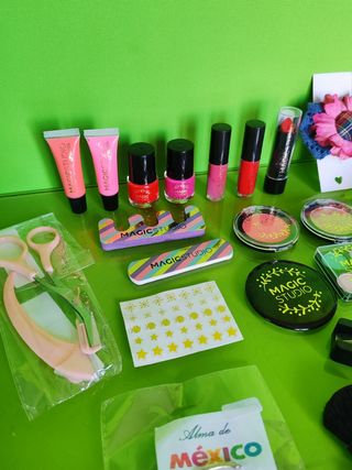 Maquillaje y Accesorios Magic Studio