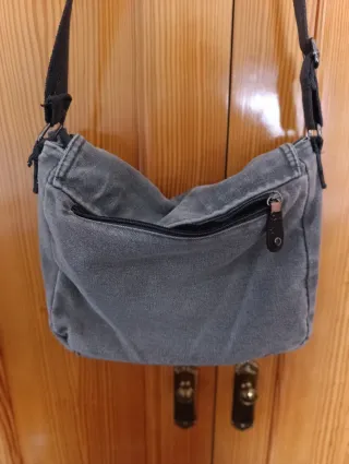 Bolso bandolera de lona gris