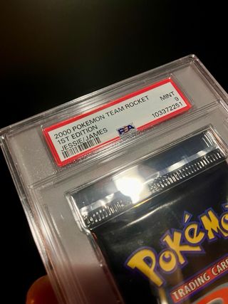 Bustina Pokémon Team Rocket 1st Ed PSA 9