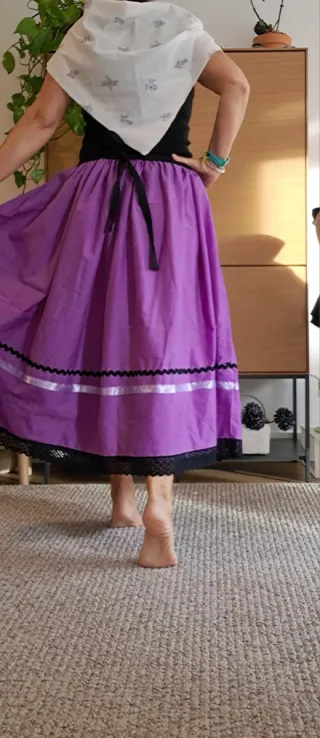 Falda87cm ,delantal y pañuelo,casera,neska,serrana