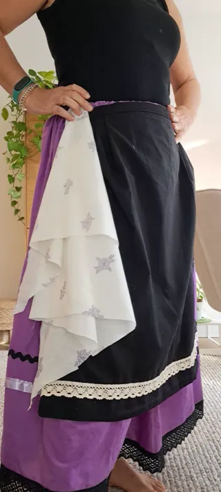 Falda87cm ,delantal y pañuelo,casera,neska,serrana