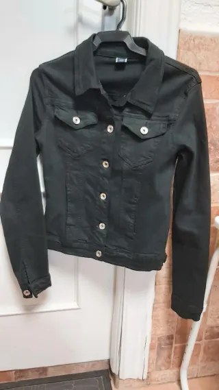 Chaqueta vaquera negra