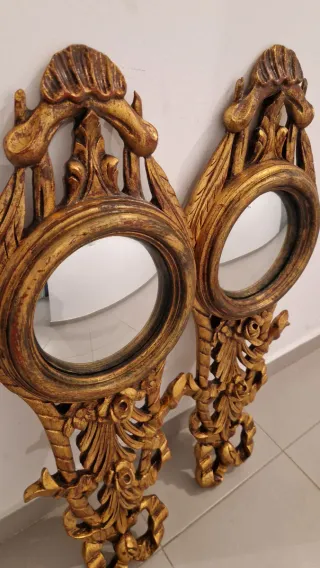 Coppia di Specchi Gemelli Dorati