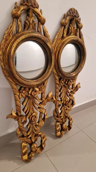 Coppia di Specchi Gemelli Dorati