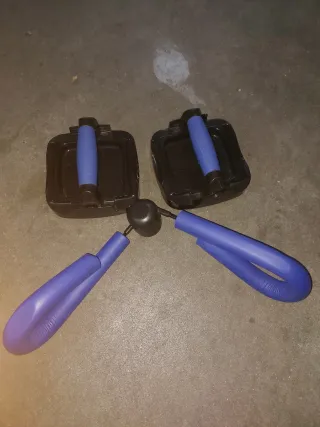 Equipo de gimnasio para piernas y brazos