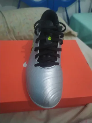 Botas Nike Legend Talla 39
