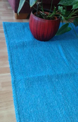 Alfombra azul 140x190 aprox mezclilla