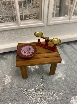 Tavolo da cucina per casa delle bambole