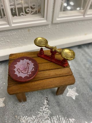 Tavolo da cucina per casa delle bambole