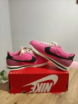 T38 Nike Cortez Rosa y Verde