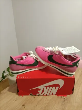 T38 Nike Cortez Rosa y Verde