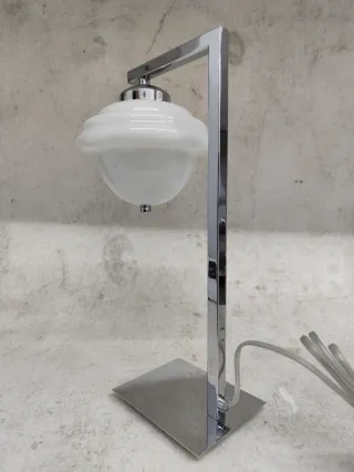 Candeeiro de mesa vintage opalino