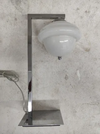 Candeeiro de mesa vintage opalino