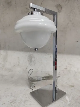 Candeeiro de mesa vintage opalino