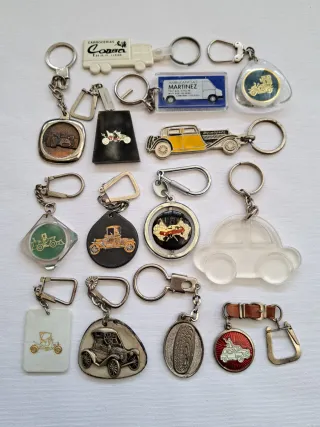 Llaveros coches antiguos y de época