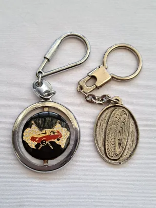 Llaveros coches antiguos y de época