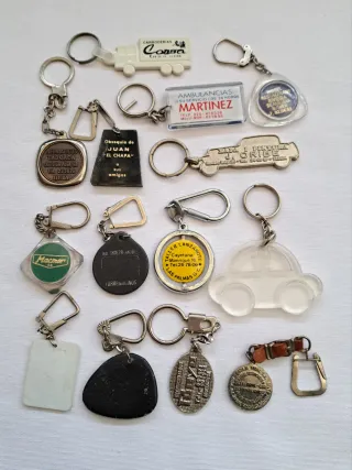 Llaveros coches antiguos y de época