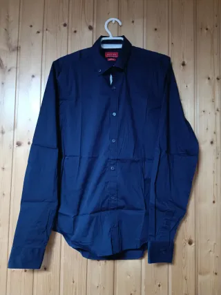 Confezione da quattro camicie da uomo a maniche lunghe per Natale