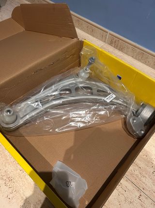 Brazo suspensión izquierdo BMW E46 320i NUEVO!!