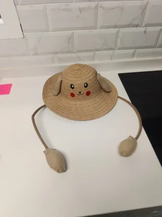 Gorro de paja con orejas y brazos