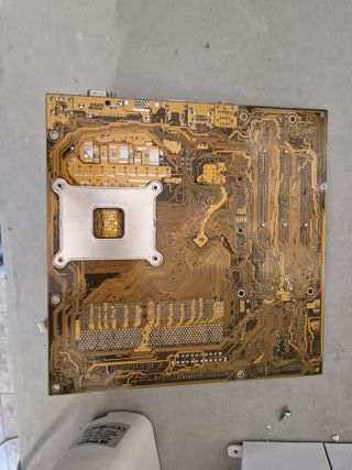 Placa base PC Asus P4SD-LA