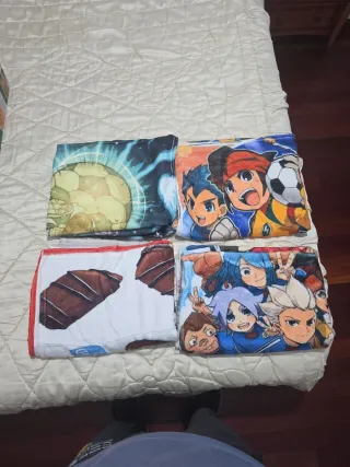 Manta Kinder Bueno y 3 Mantas Inazuma Eleven
