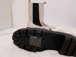 Stivali Beige e Neri da Donna/Ragazza