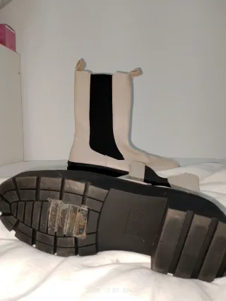 Stivali Beige e Neri da Donna/Ragazza