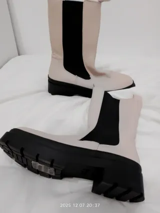 Stivali Beige e Neri da Donna/Ragazza