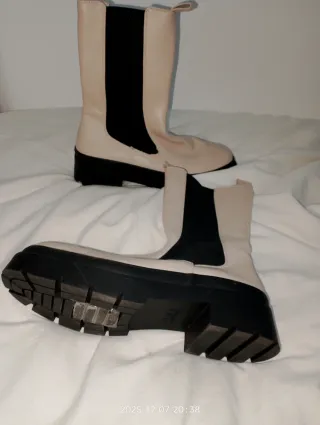 Stivali Beige e Neri da Donna/Ragazza