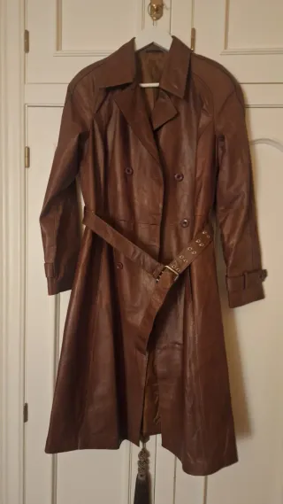 Abrigo de piel marrón