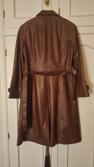 Abrigo de piel marrón