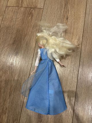 Bambola Elsa Frozen stile Barbie
