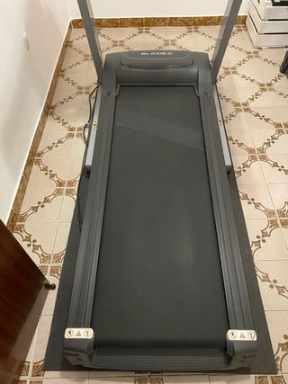 Cinta para caminar o correr modelo Bladez TR101i