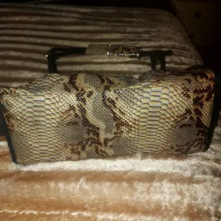 Bolso  charlol estampado piel serpiente