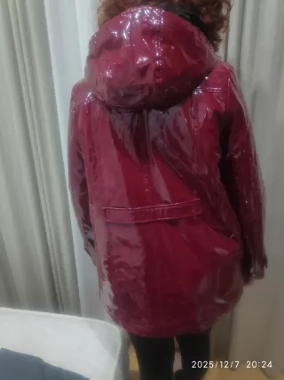 Chubasquero Rojo burdeos Brillante