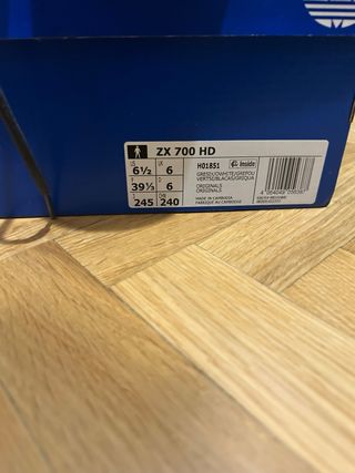 Zapatillas Adidas ZX 700 HD Gris Blanco.