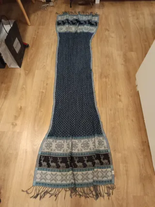 Pañuelo reversible estampado reno