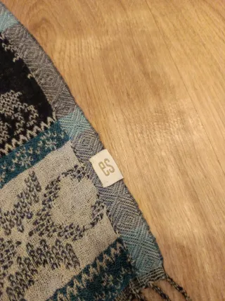 Pañuelo reversible estampado reno