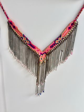 Collar hippie boho multicolor con cadenas