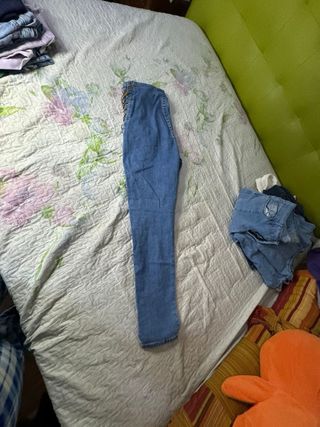 Pantalón vaquero con cordones