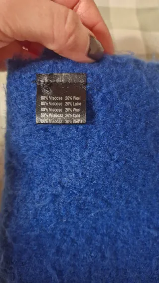 Bufanda tipo mantón azulón